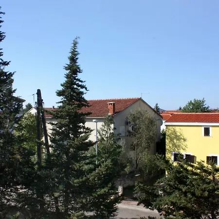 368b Apartment